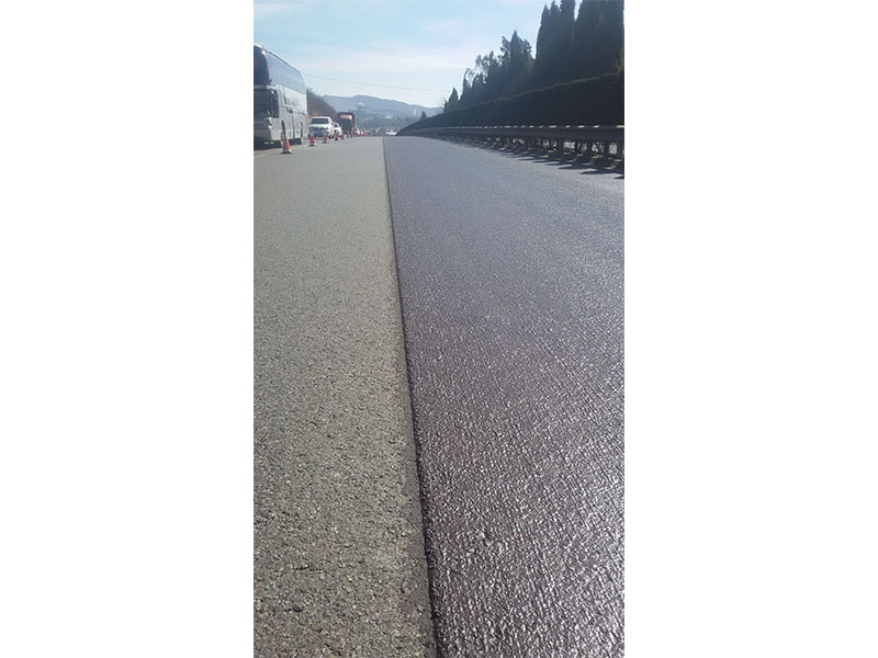 稀漿封層車(chē)微表處施工