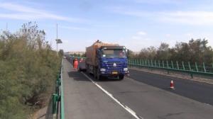 2015年創(chuàng)達(dá)微表處施工甘肅